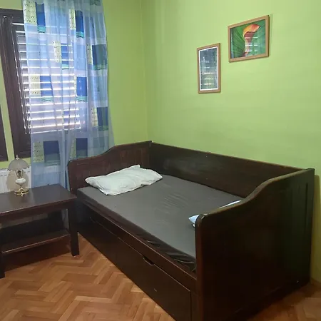 Podovac Apartment *